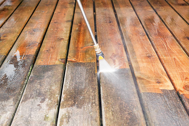 Why Choose Our Certified Pressure Washing Experts for Your Project Needs in Toulon, IL?